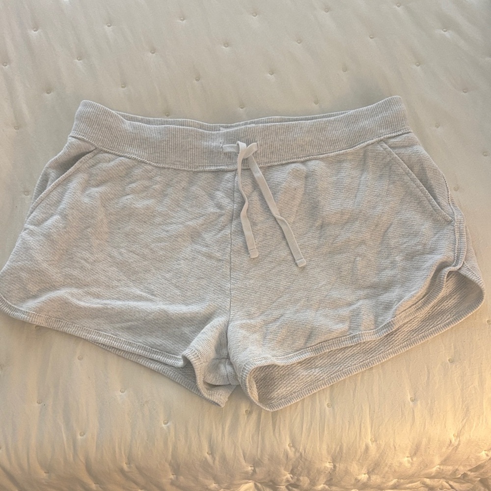 American Eagle lounge shorts size  L